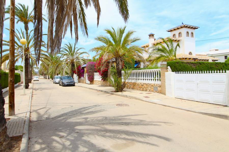 Venta - Chalet - Cabo Roig