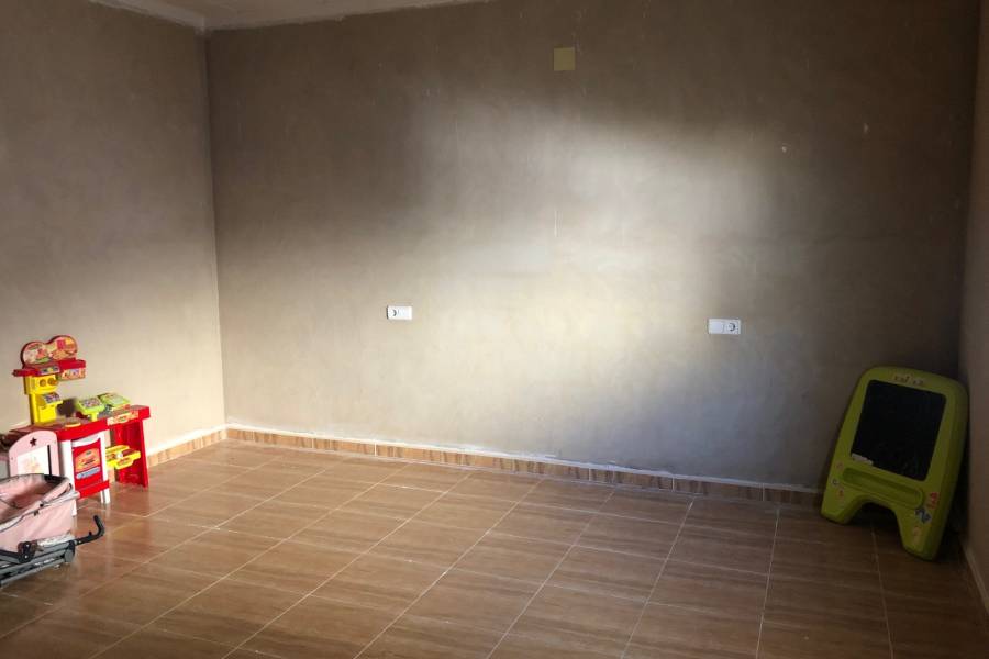 Re-sale - Country house - Macisvenda