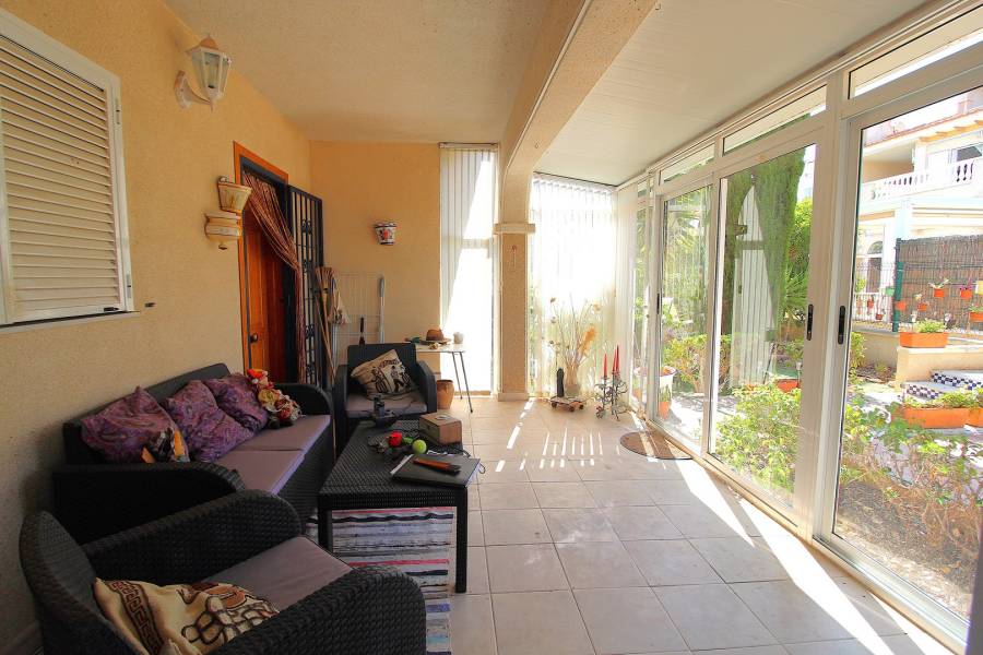 Re-sale - Duplex - Playa Flamenca - Alicante